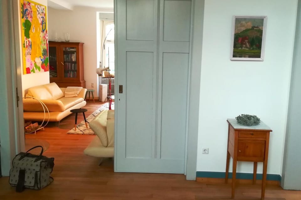 Living room, Photo of the whole room, Seating area