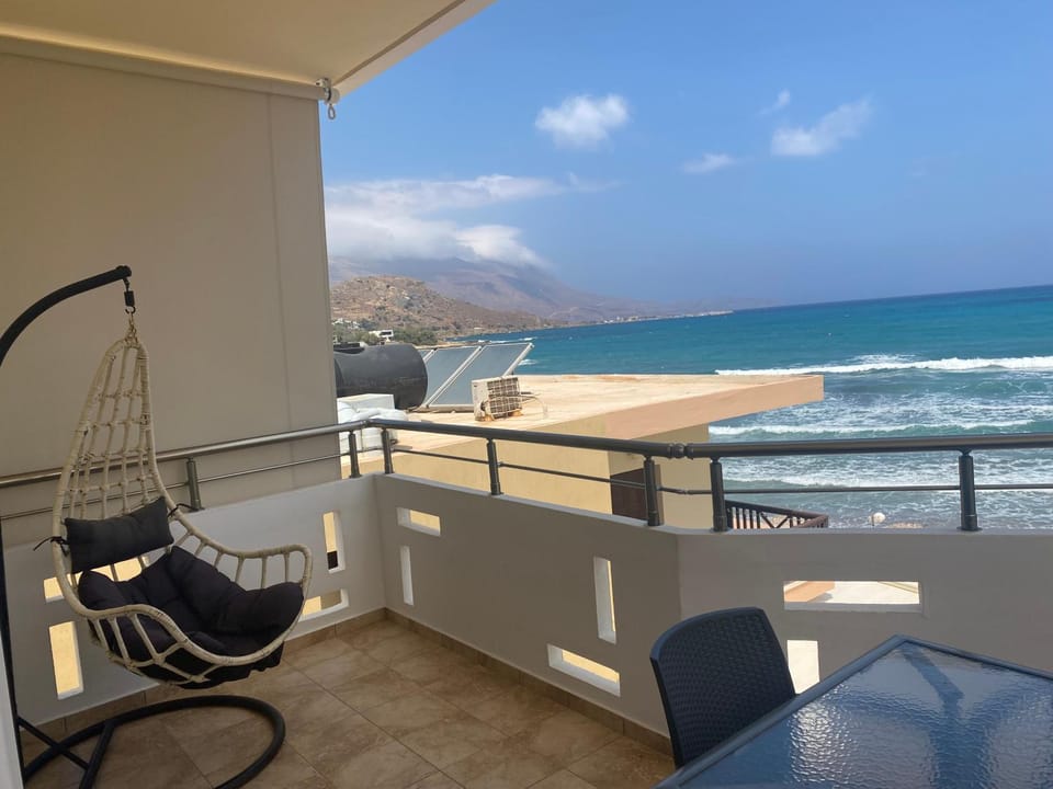Mavros Molos Seaside deluxe Apartment Apartment in Kissamos
