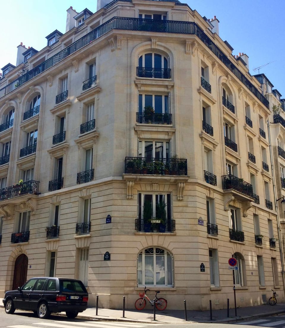 Charming bedroom Vacation rental in Paris
