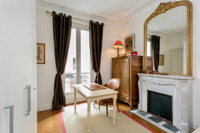 Charming bedroom Vacation rental in Paris