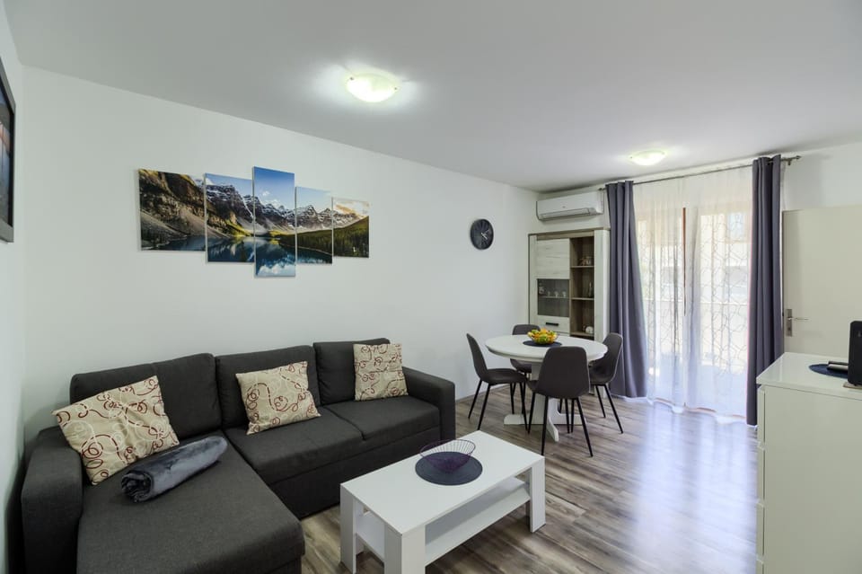 Apartment Lungomare Apartment in Pula
