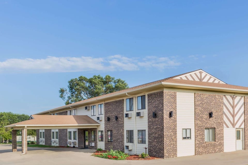 Property building, On site