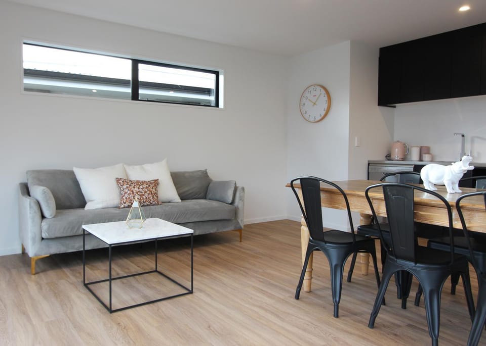Living room, Seating area, Dining area, kitchen, air conditioner