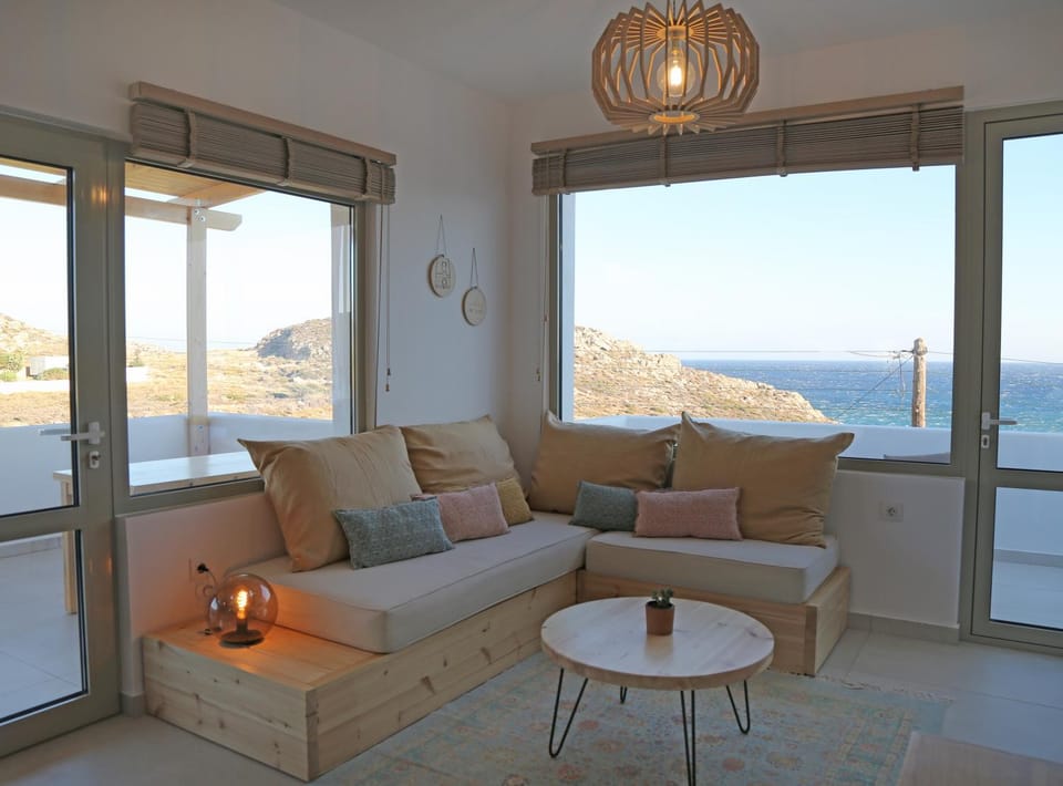 Living room, Sea view