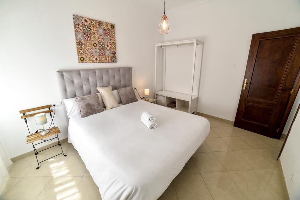Alohamundi San Leandro Apartment in Seville