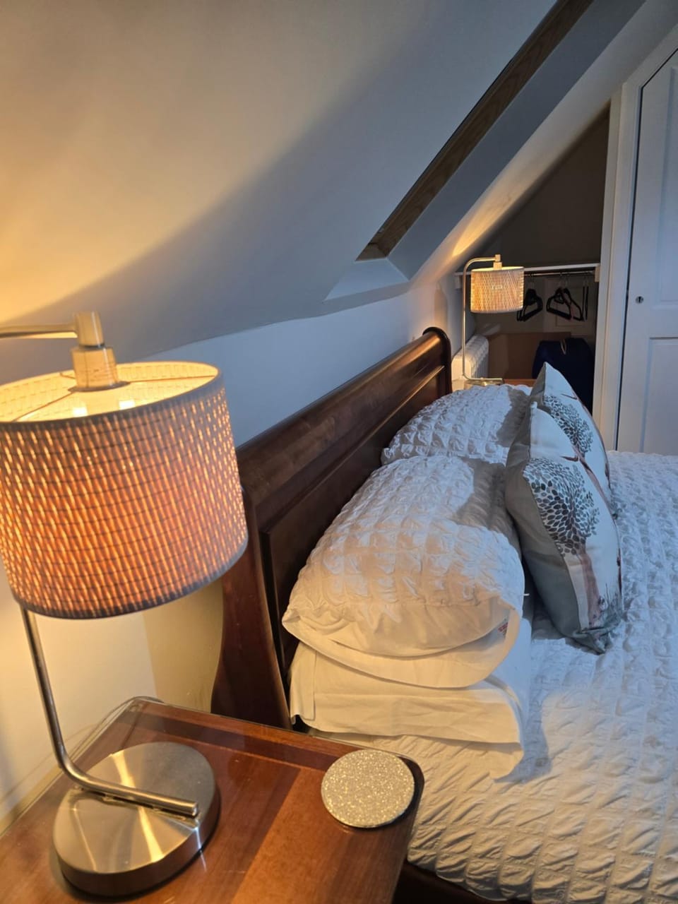 Fort William loft on shore front with amazing views Vacation rental in Scotland