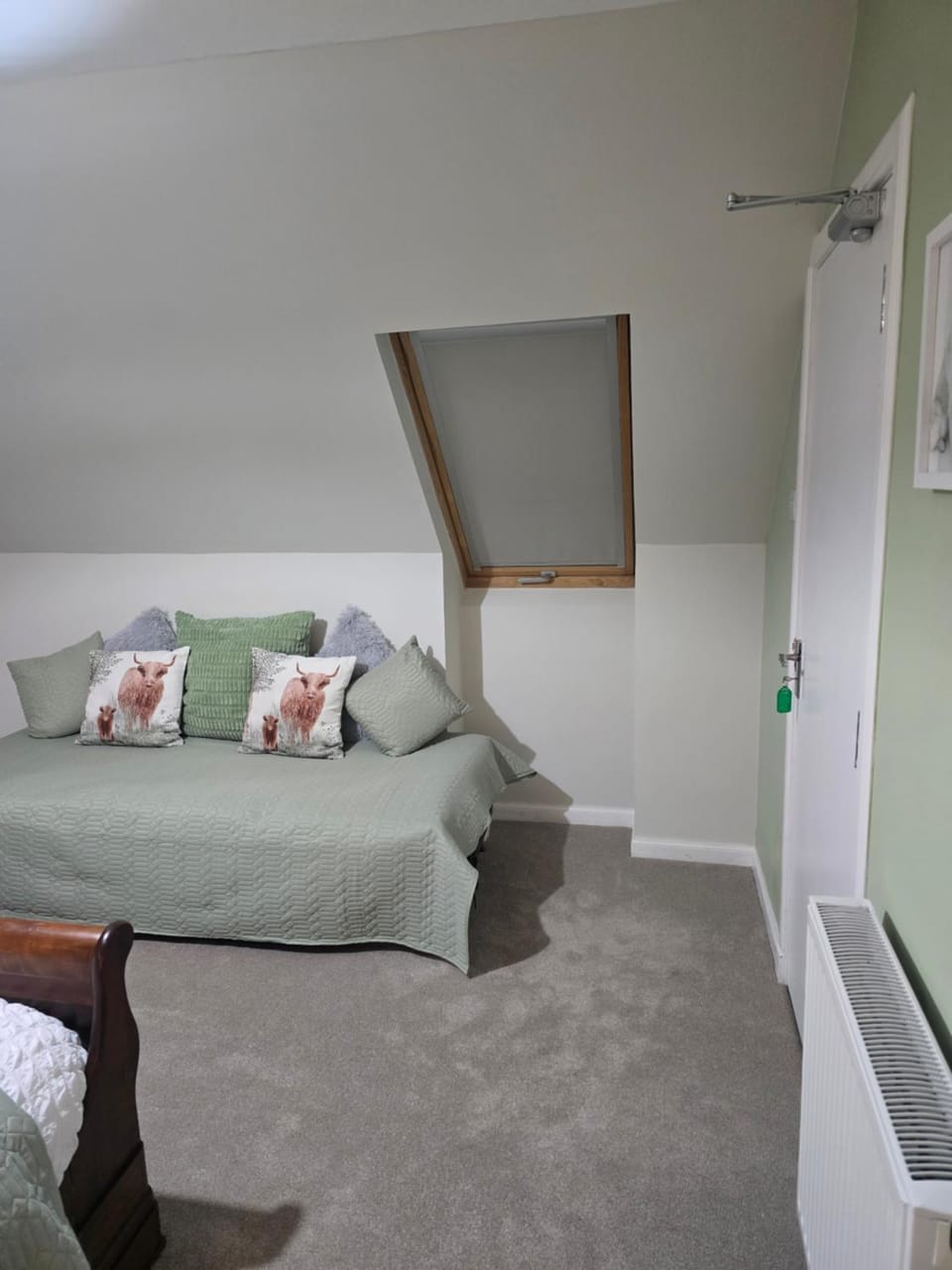 Fort William loft on shore front with amazing views Vacation rental in Scotland