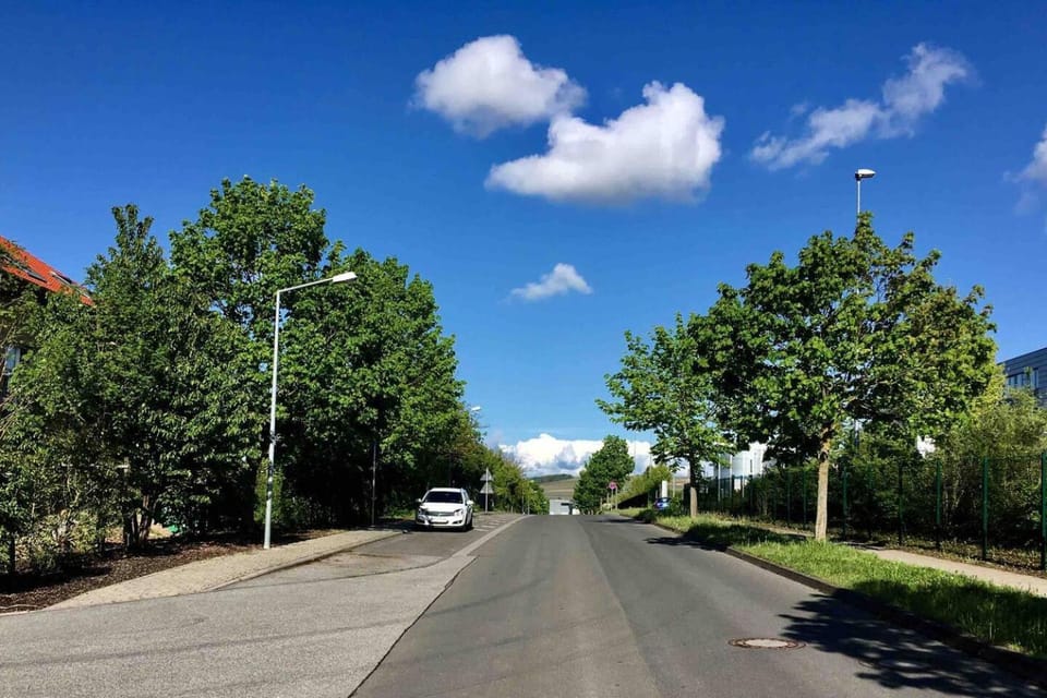 Neighbourhood, Street view