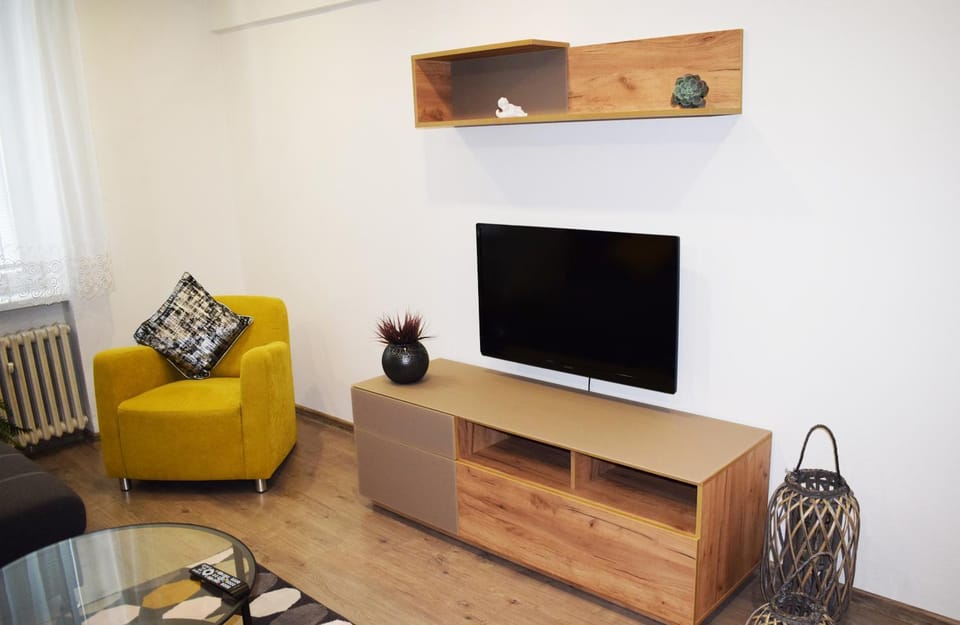 Communal lounge/ TV room, TV and multimedia, Living room, Seating area