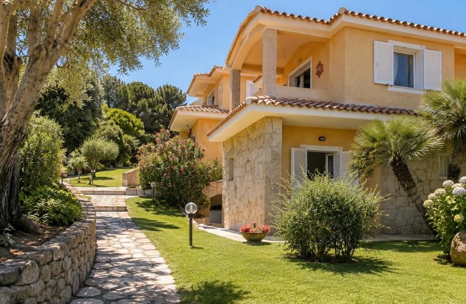 villa PICOZZI cannigione costa smeralda Villa in Sardinia