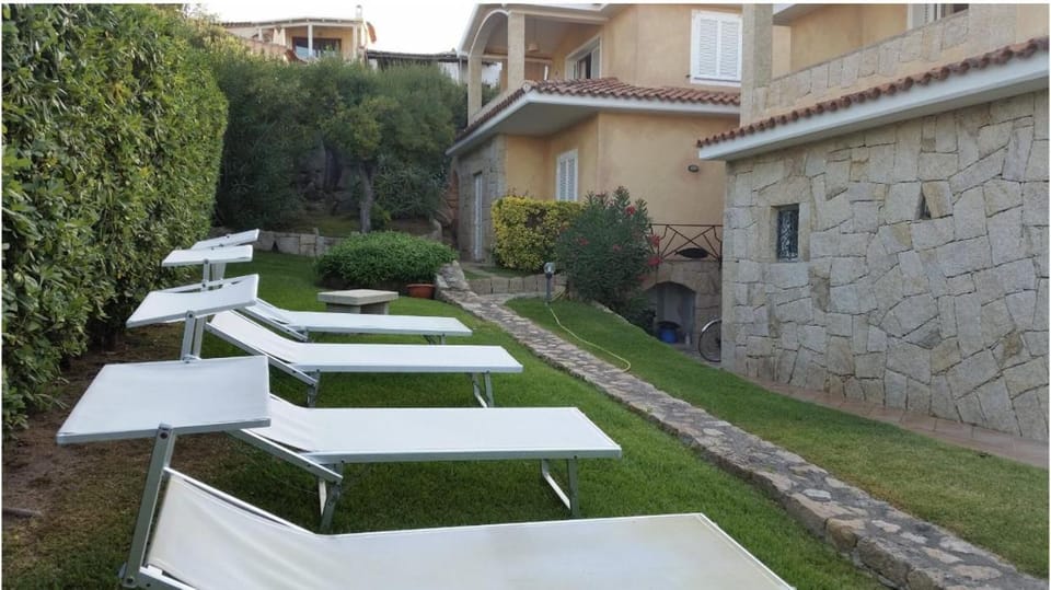 Garden view, sunbed