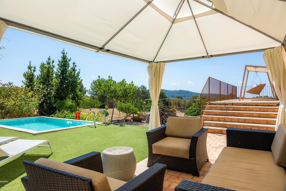 Property building, Balcony/Terrace, Living room, Swimming pool