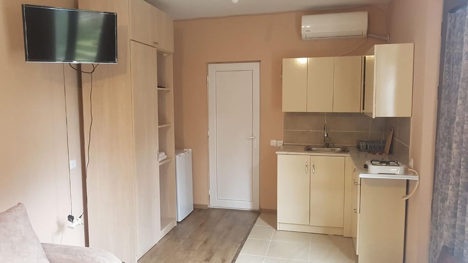TV and multimedia, Kitchen or kitchenette