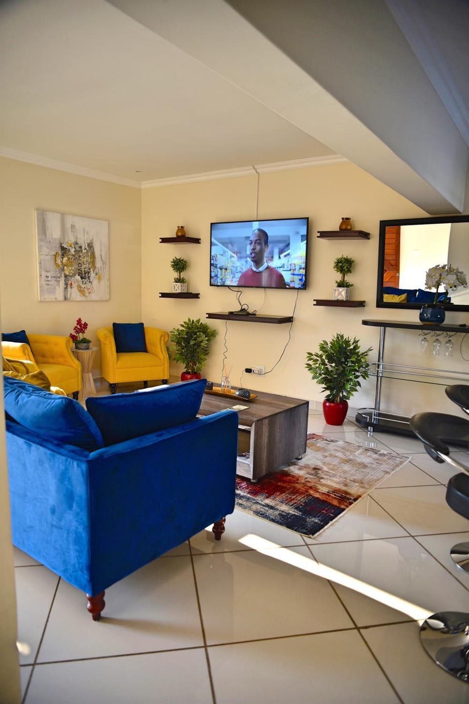 TV and multimedia, Living room, Lounge or bar, Seating area