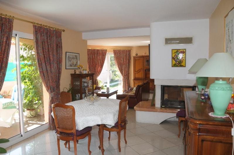 Villa climatisée piscine privée classée 4 étoiles Villa in Catalonia