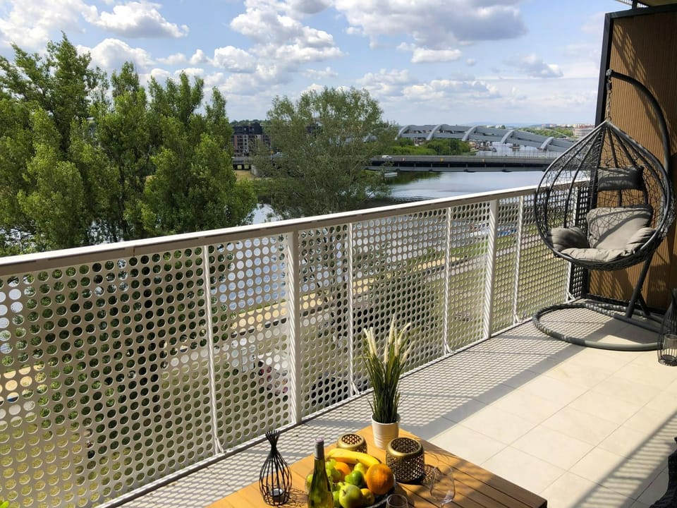 Day, Natural landscape, Balcony/Terrace, River view