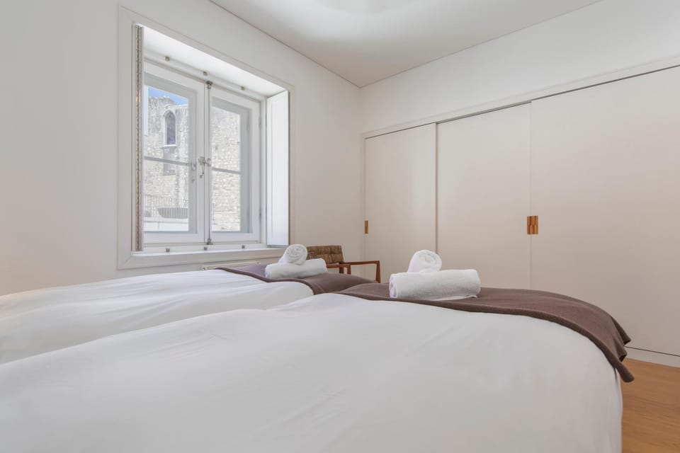 Bed, Bedroom, Landmark view