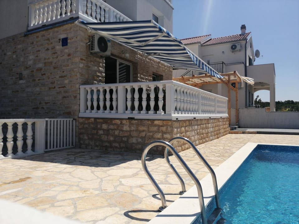 Kuća za odmor Postonjski House in Šibenik-Knin County, Croatia