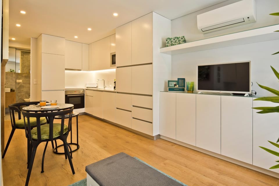 Communal lounge/ TV room, Kitchen or kitchenette, Seating area, Dining area