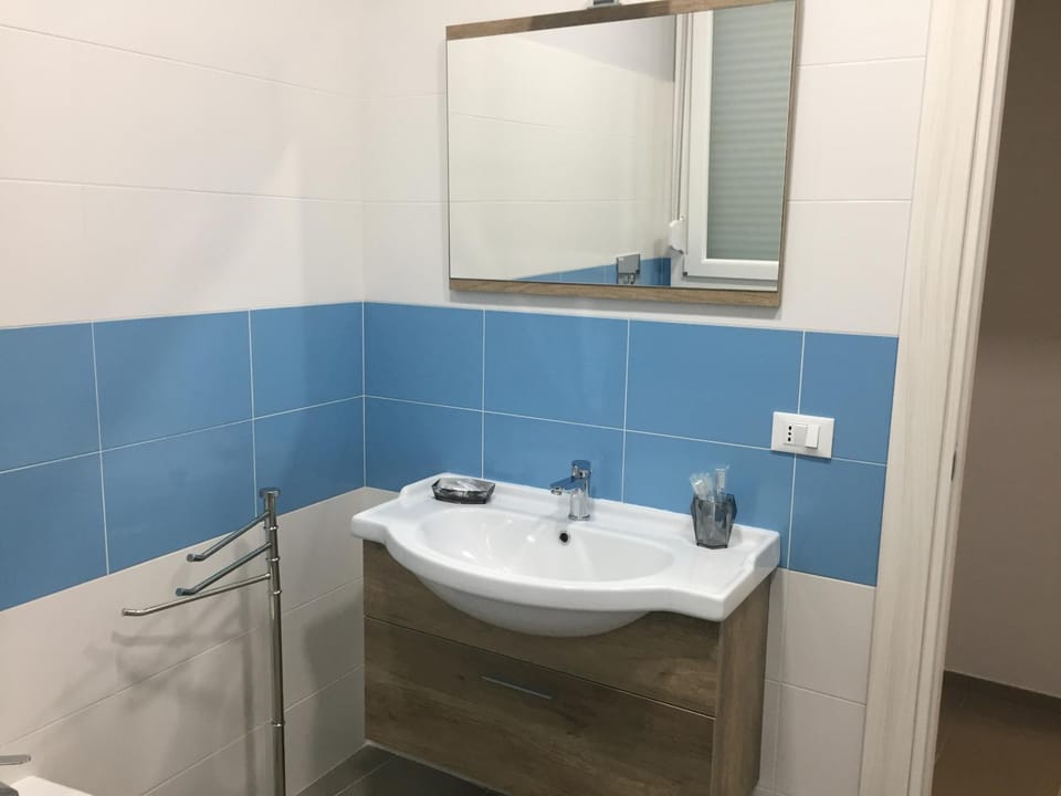 Bathroom, Area and facilities