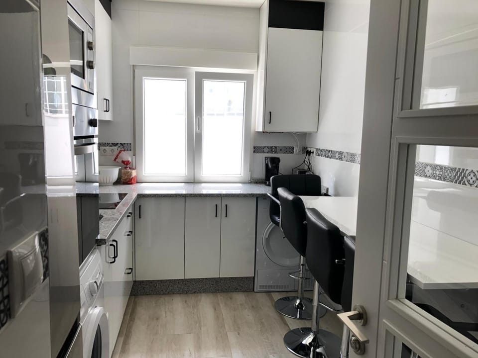 Kitchen or kitchenette, Communal kitchen