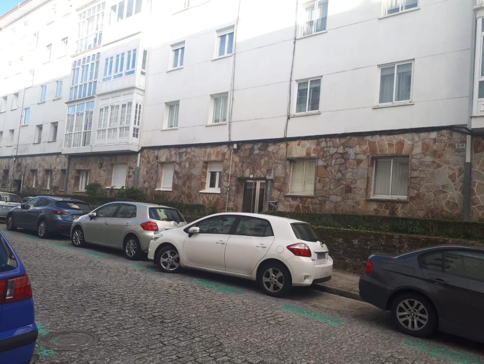 RESIDENCIA COMPOSTELA 2 Bed and Breakfast in Santiago de Compostela
