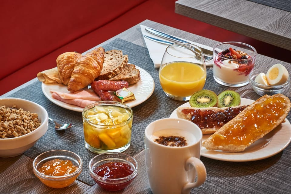 Breakfast, Buffet breakfast