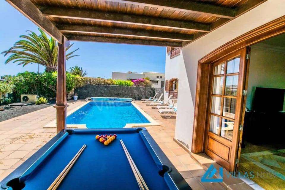 Villa Valentina - LH156 By Villas Now Ltd Villa in Isla de Lanzarote