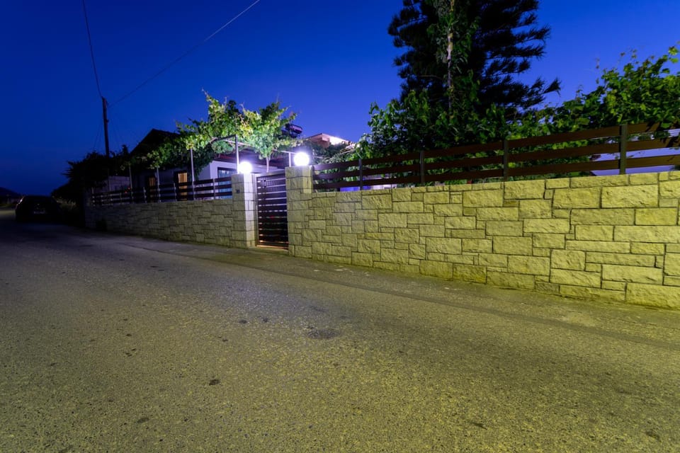 Blue Heaven House in Crete