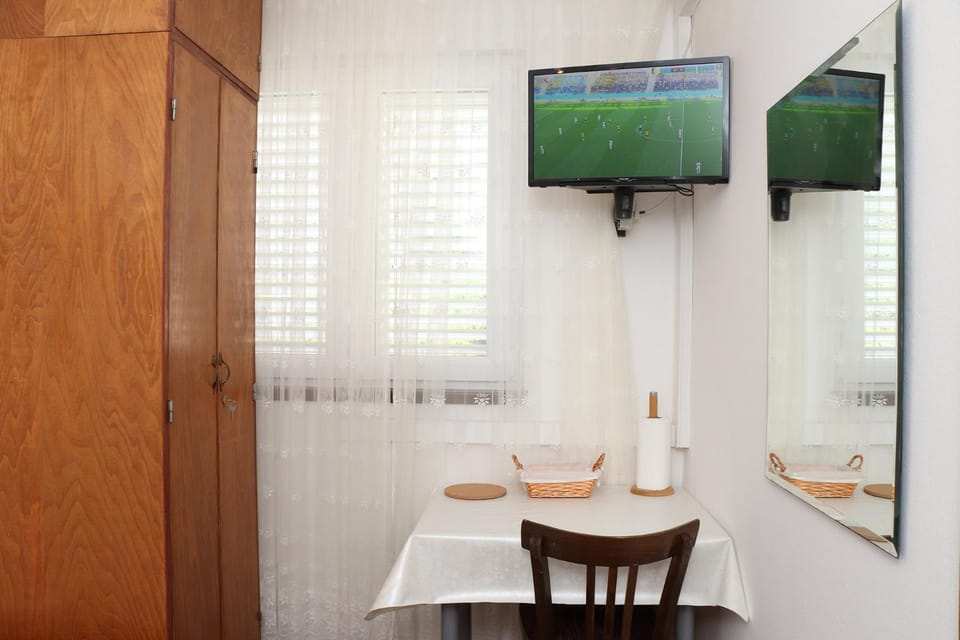 Apartment Mary for one person Bed and Breakfast in Šibenik-Knin County, Croatia