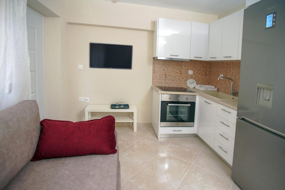 Kitchen or kitchenette, Living room