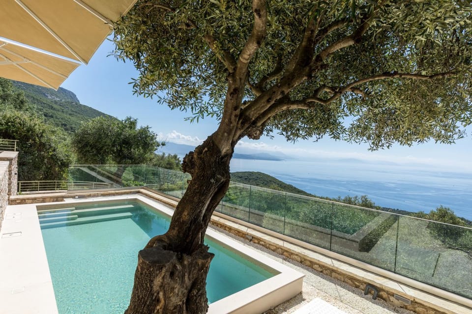 City view, Landmark view, Mountain view, Sea view, Swimming pool, Swimming pool