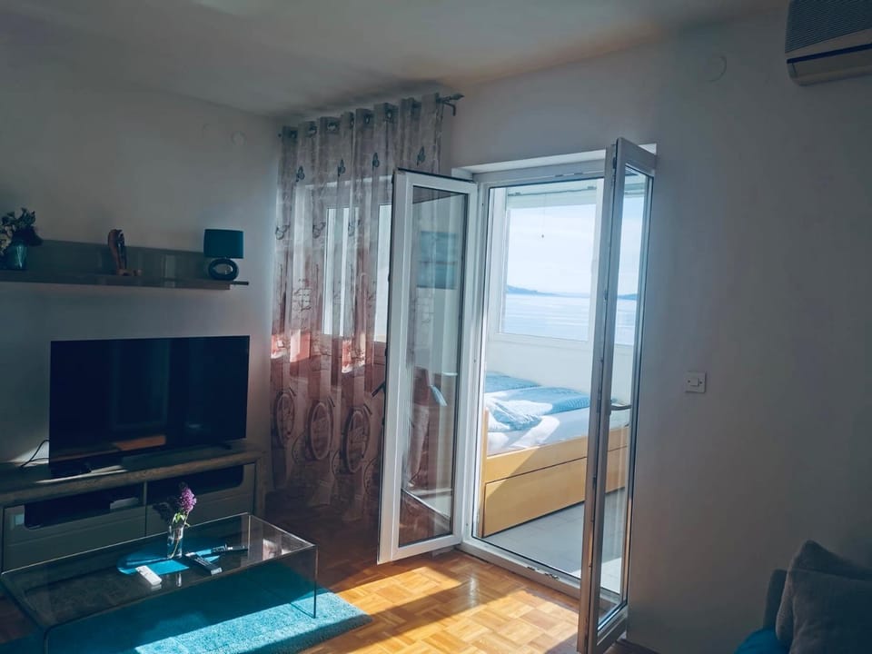 SUZANA Beautiful balcony sea view 1 Apartment in Lika-Senj County