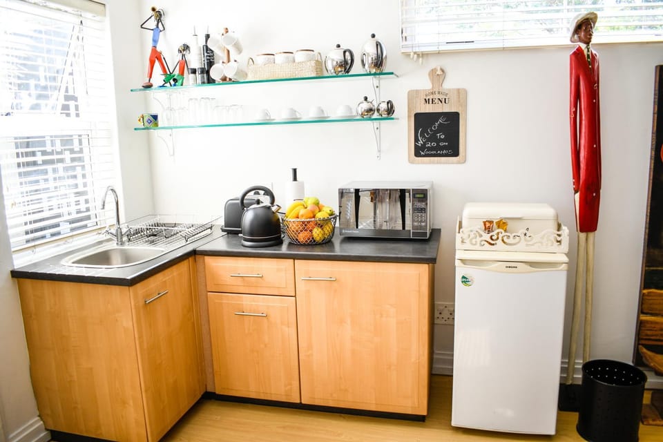 Coffee/tea facilities, Kitchen or kitchenette