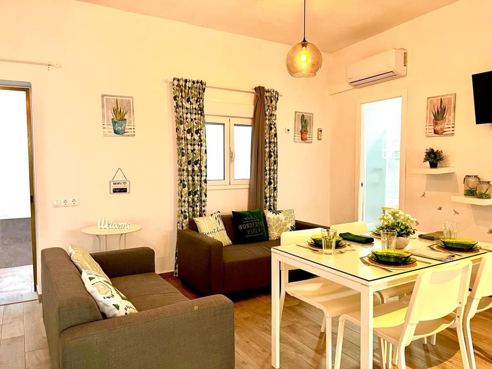 Conil Calle Trafalgar Centro SOLO Familias y Parejas Apartment in Conil de la Frontera