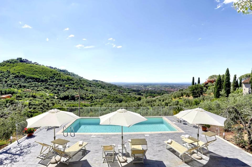 Patio, Spring, Day, Natural landscape, Mountain view, Pool view, Swimming pool, sunbed