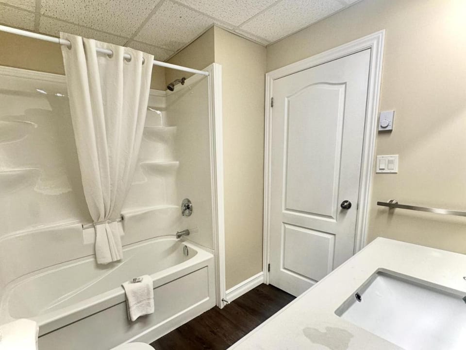 Shower, Bath