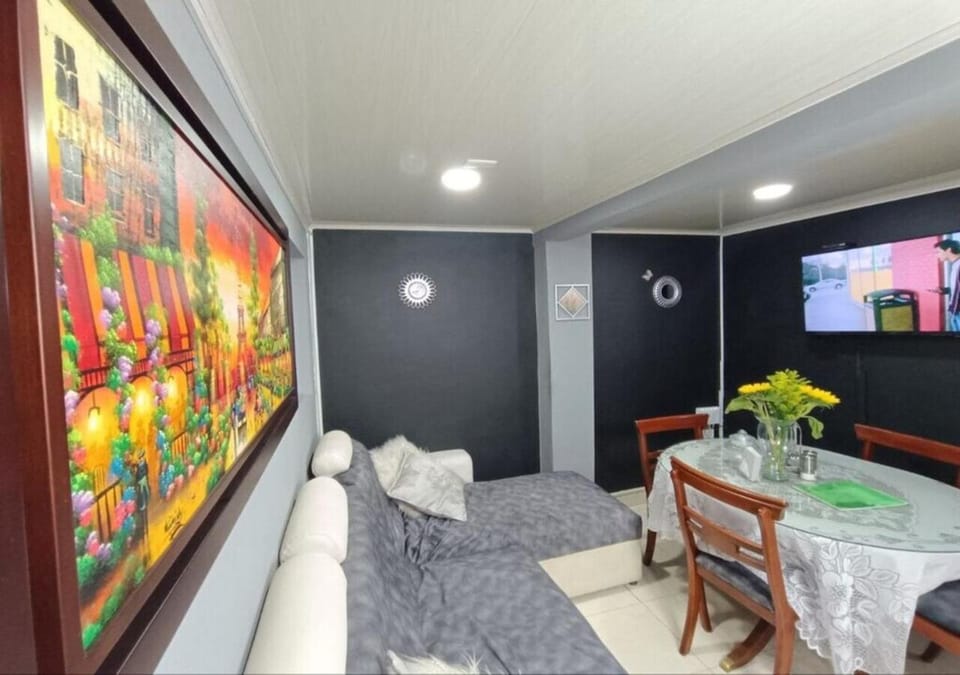 Living room, Dining area, Evening entertainment