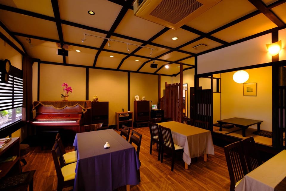 Property building, Restaurant/places to eat, Lounge or bar, Meeting/conference room