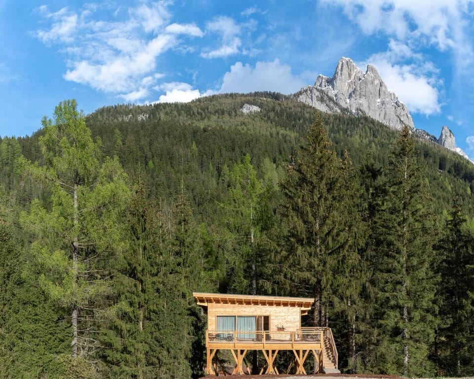 Property building, Natural landscape, Hiking, Mountain view