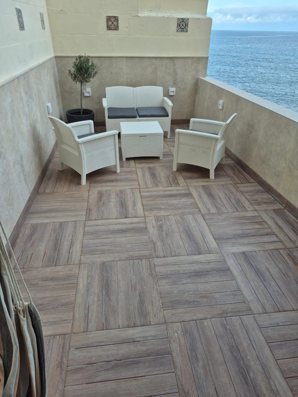 Serenity Sea-view Maisonette Apartment in Malta