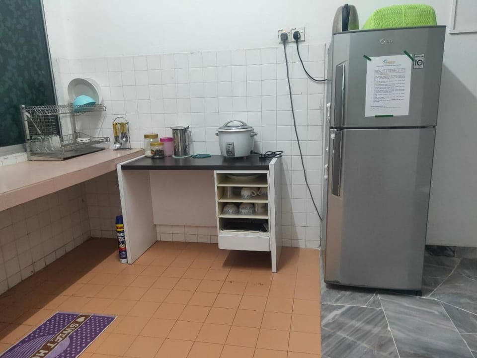 CORNER LOT,LANDED Kajang Semenyih Bee Homestay House in Negeri Sembilan, Malaysia