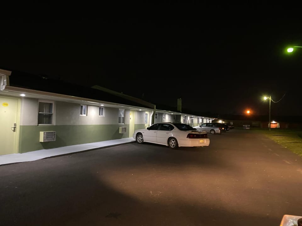 Red Carpet Inn & Suites Wrightstown Motel in Jersey Shore
