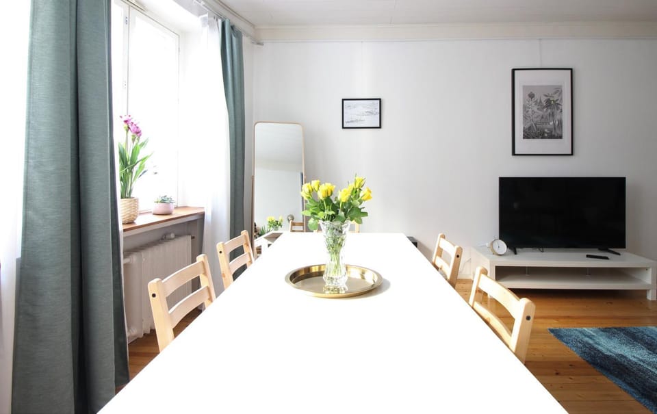 TV and multimedia, Living room, Dining area
