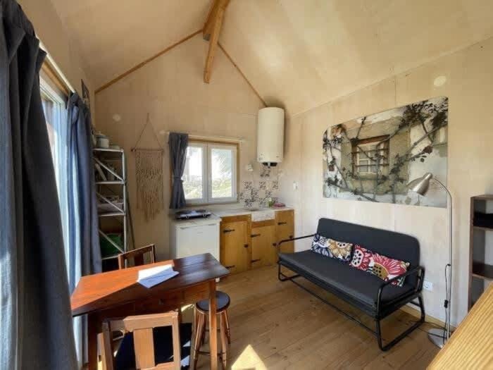 Da Silva Surfcamp, Tiny House Luna House in Lisbon District