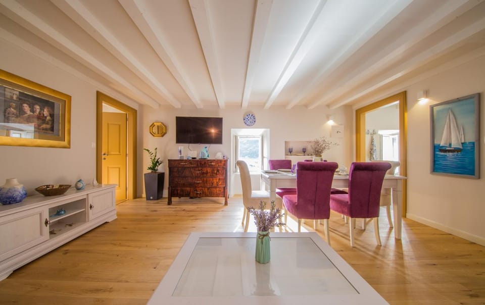 Villa Martina Apartment in Komiža