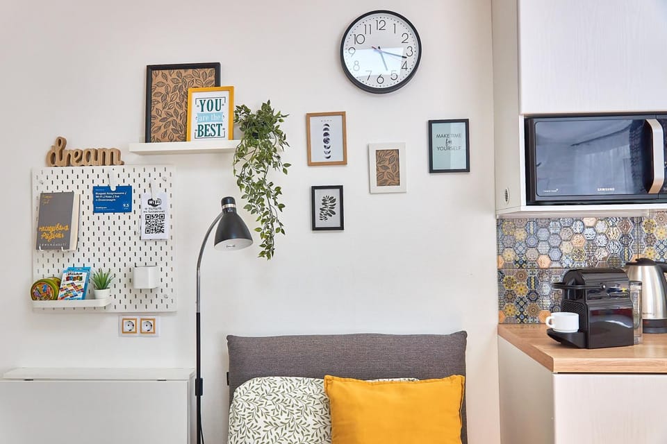 Kitchen or kitchenette, Living room, Seating area, minibar