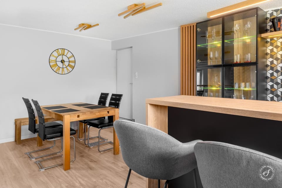 Lounge or bar