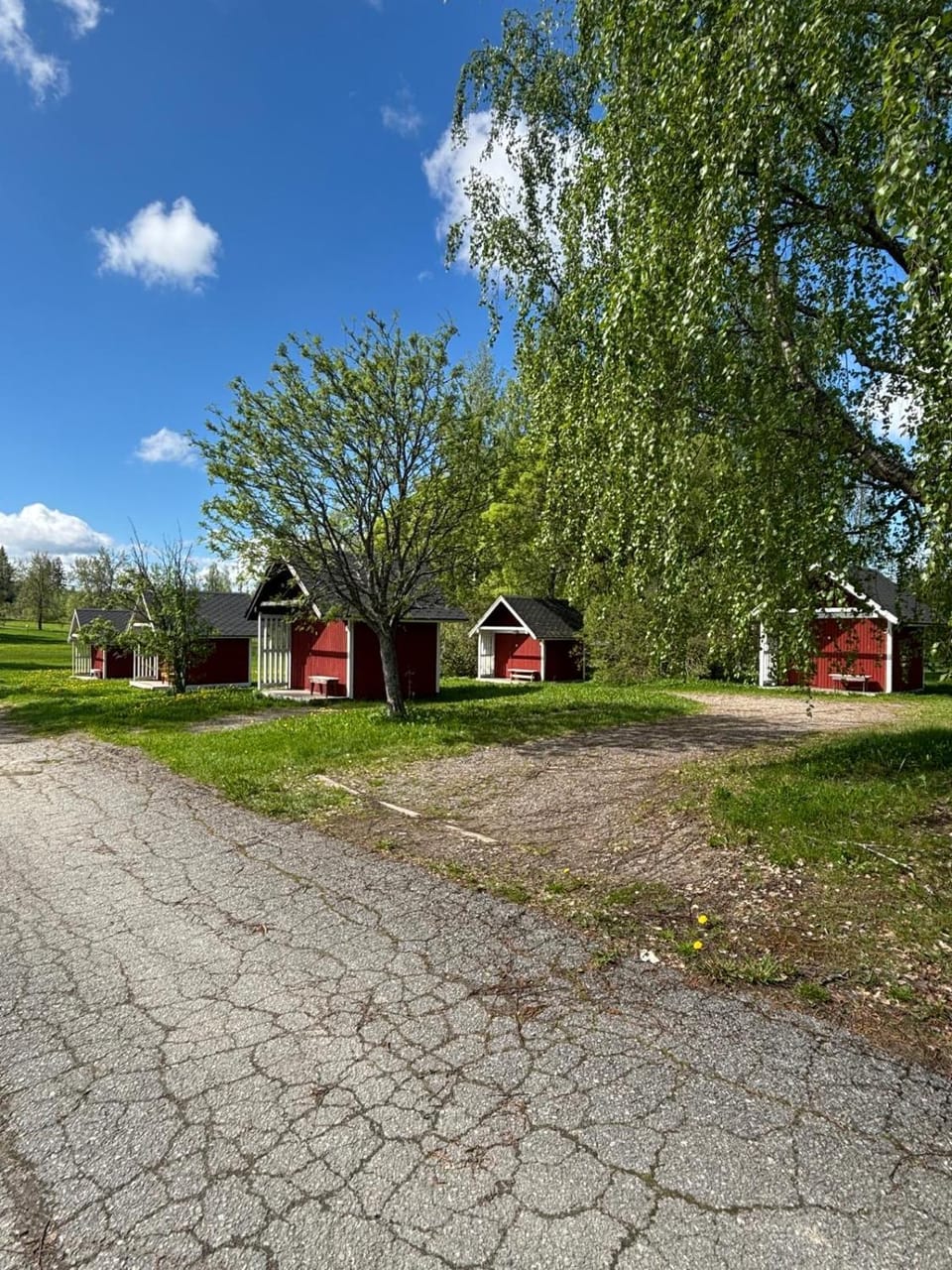 Property building, Natural landscape, Garden view