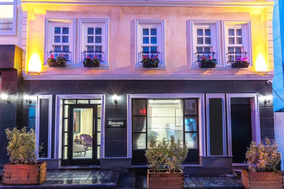 Property building, Facade/entrance